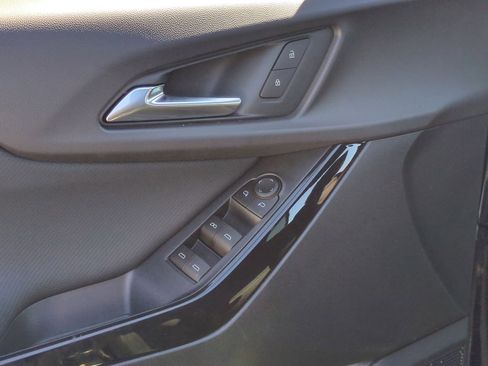 New 2026 Chevrolet Equinox LT image 23