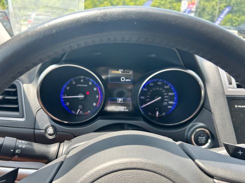 Used 2015 Subaru Legacy 2.5i Limited AWD/4WD image 11