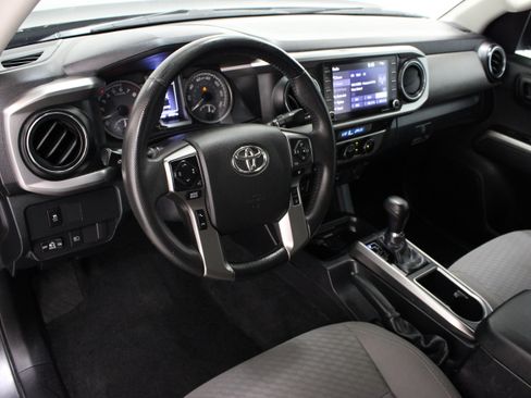 Used 2023 Toyota Tacoma SR5 RWD image 13