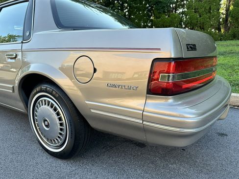 Used 1996 Buick Century Sedan FWD image 74