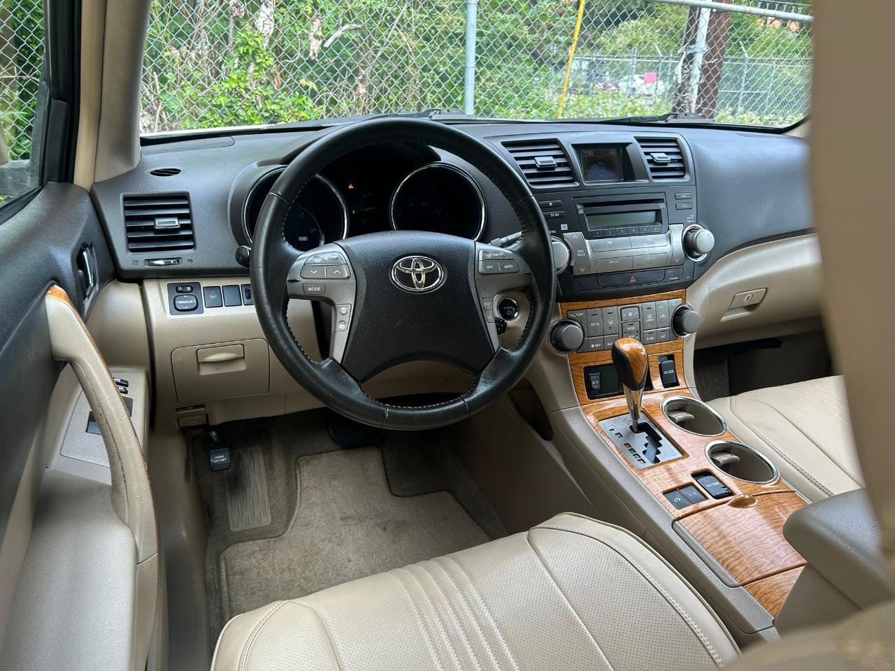Used 2010 Toyota Highlander Limited AWD/4WD image 14