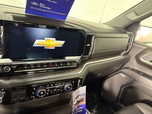 Used 2024 Chevrolet Silverado 1500 LTZ w/ Z71 Off-Road Package image 18