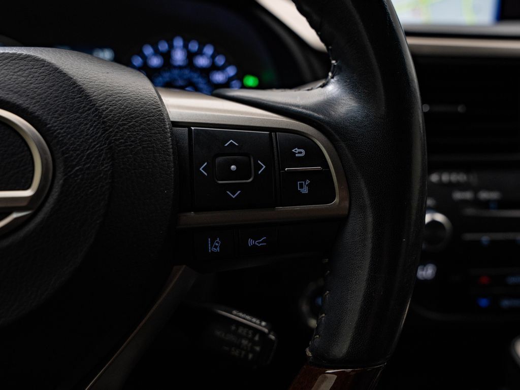 Used 2019 Lexus RX 450h AWD w/ Navigation Package image 29