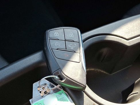 Used 2022 Chevrolet Silverado 1500 Custom image 26