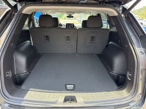 Used 2024 Chevrolet Blazer LT w/ Convenience Package FWD image 22