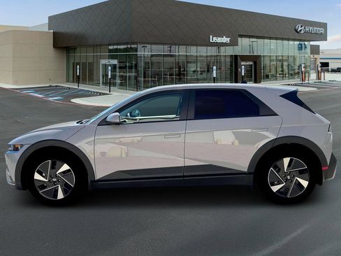 New 2026 Hyundai Ioniq 5 SEL RWD image 3