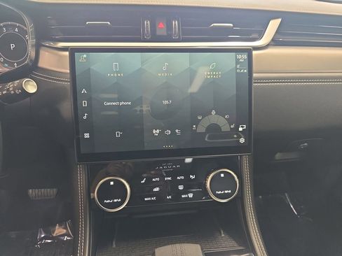 Used 2024 Jaguar F-PACE R-Dynamic S image 23