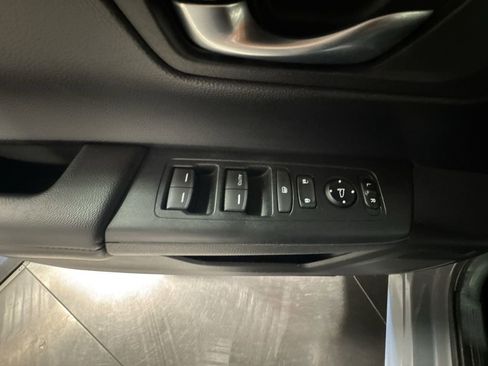 Used 2023 Honda CR-V LX image 19