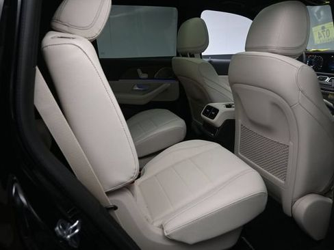 Used 2026 Mercedes-Benz GLS 450 4MATIC image 27