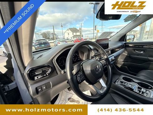 Used 2025 Honda Pilot Touring image 10