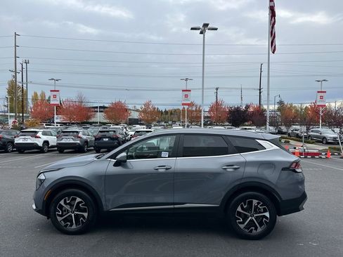 Used 2023 Kia Sportage EX image 6