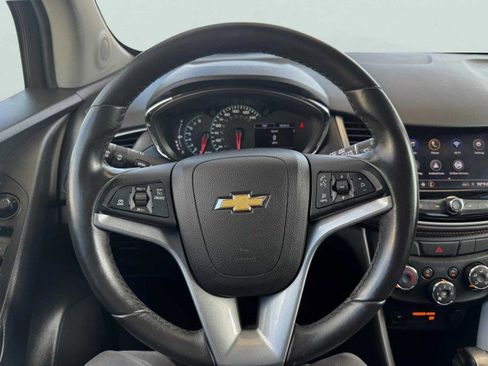 Used 2021 Chevrolet Trax LT w/ Driver Confidence Package image 25