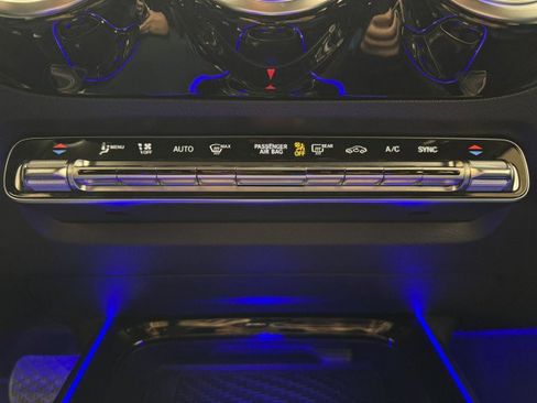 Certified 2025 Mercedes-Benz GLA 250 image 16