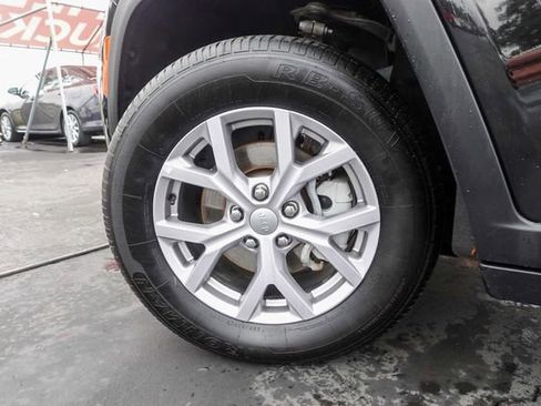 Used 2022 Jeep Grand Cherokee Limited image 10