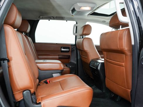 Used 2014 Toyota Sequoia Platinum AWD/4WD image 12
