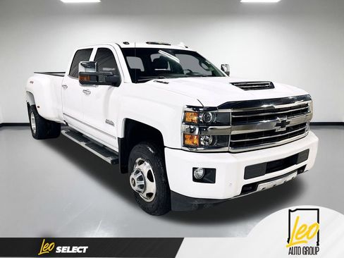 Used 2019 Chevrolet Silverado 3500 High Country AWD/4WD image 5