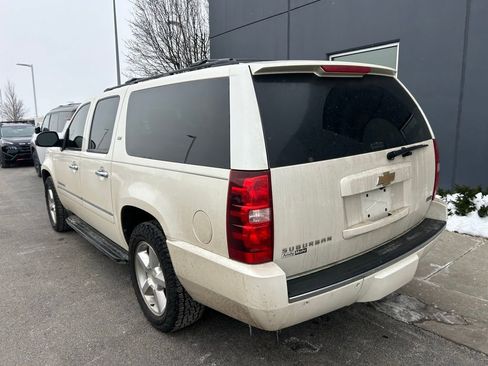 Used 2011 Chevrolet Suburban LTZ image 4