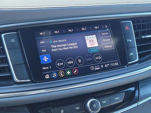 Used 2022 Buick Enclave Essence image 22