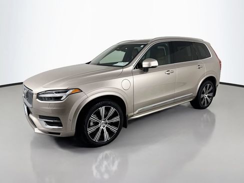 Used 2024 Volvo XC90 T8 Plus w/ Protection Package Premier AWD/4WD image 1