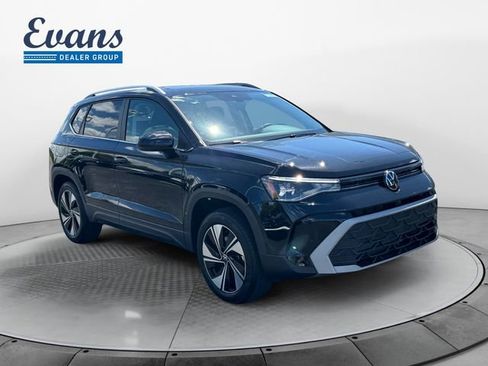 New 2026 Volkswagen Taos SE AWD/4WD image 9