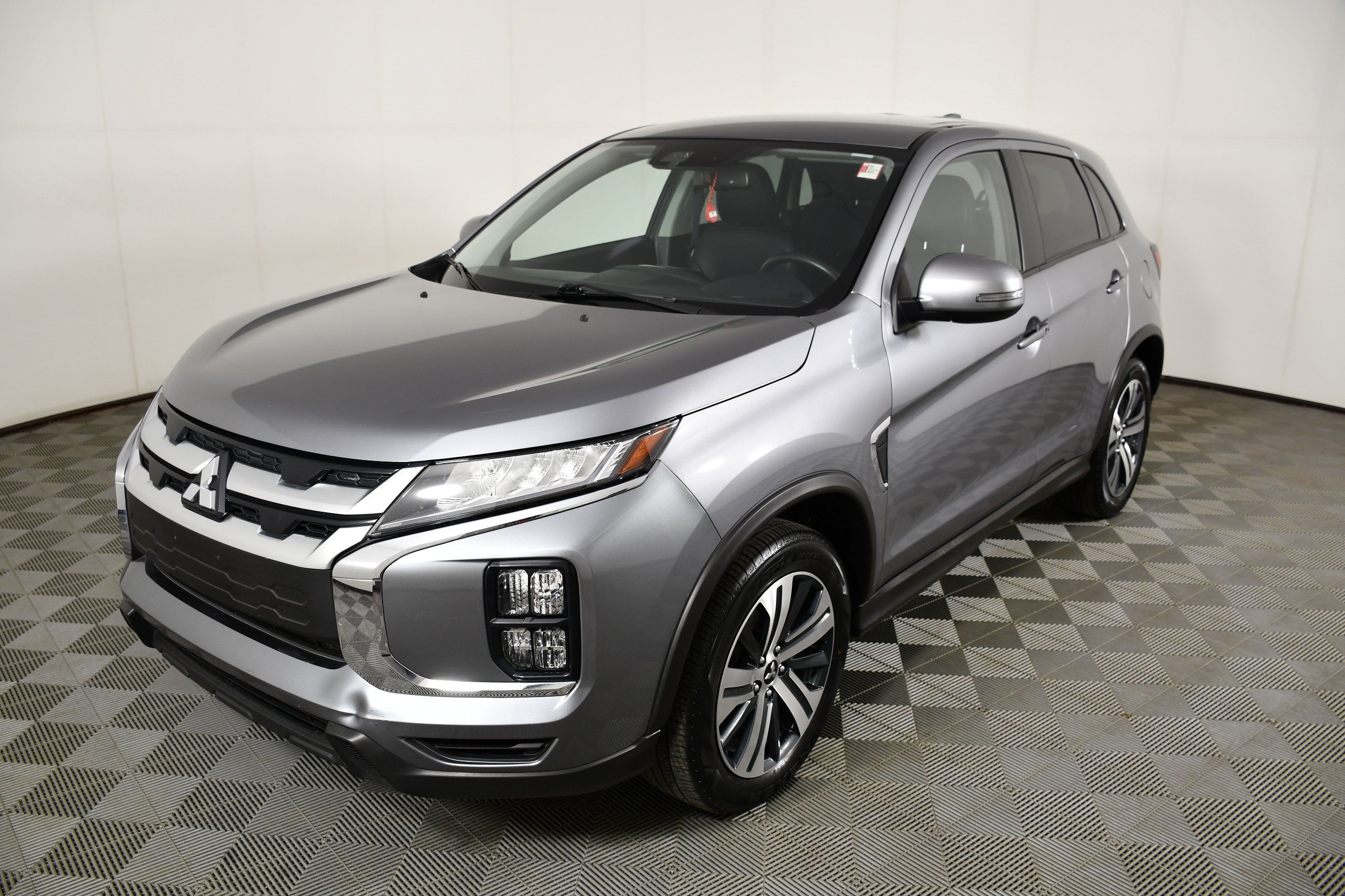 Used 2024 Mitsubishi Outlander Sport SE AWD/4WD image 9