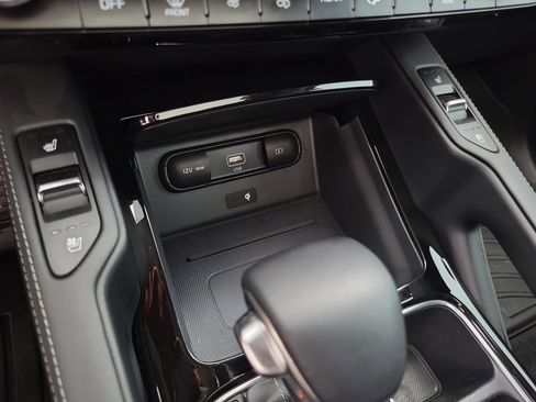 Used 2022 Kia Telluride SX w/ SX Prestige Package image 27