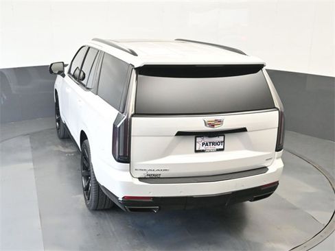 Used 2025 Cadillac Escalade Sport w/ Touring Package image 34