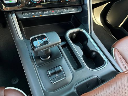 Used 2024 GMC Sierra 1500 Denali Ultimate AWD/4WD image 34