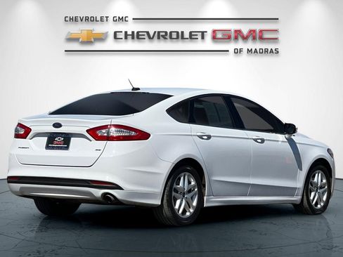 Used 2013 Ford Fusion SE image 3