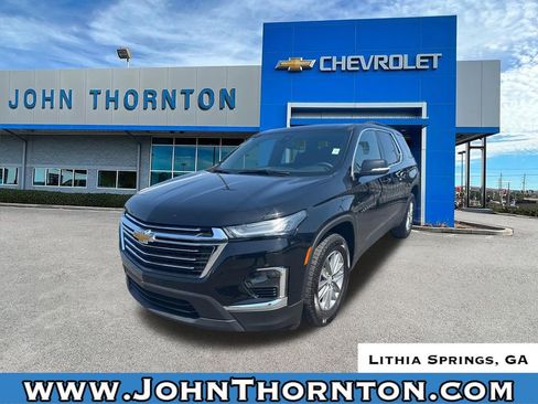Used 2023 Chevrolet Traverse LT image 1
