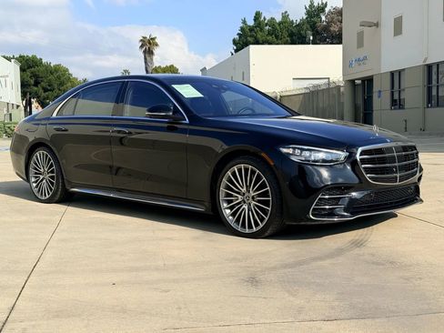 Used 2023 Mercedes-Benz S 500 4MATIC image 3
