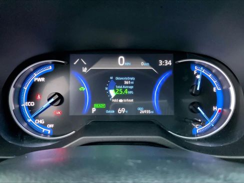 Certified 2025 Toyota RAV4 LE image 25