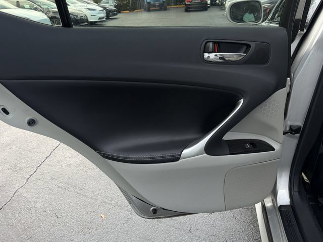 Used 2011 Lexus IS 250 RWD image 21