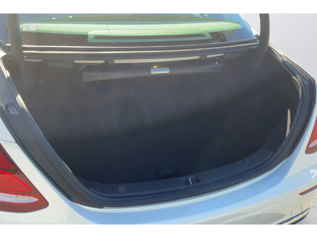 Used 2017 Mercedes-Benz E 300 image 18