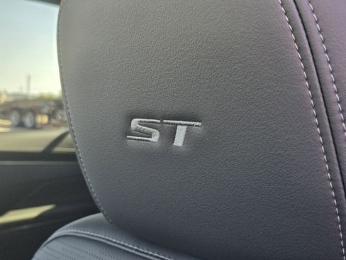 New 2026 Buick Enclave Sport Touring w/ Power Package image 18