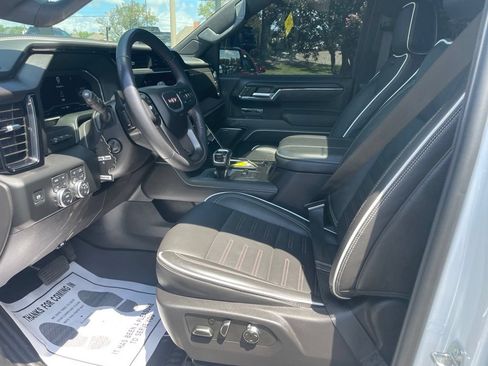 Used 2024 GMC Sierra 1500 AT4X AWD/4WD image 9