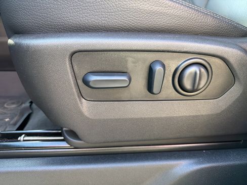 Used 2023 GMC Sierra 3500 Denali w/ Denali Ultimate Package image 24