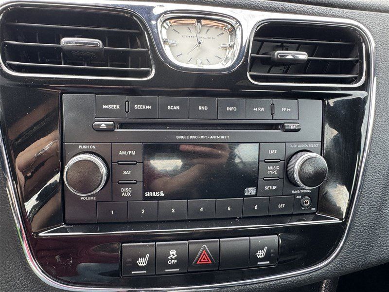 Used 2013 Chrysler 200 Limited FWD image 18