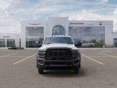 New 2025 RAM 5500 Tradesman AWD/4WD image 14