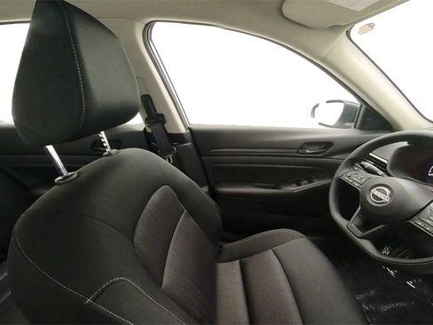 Used 2024 Nissan Altima 2.5 S image 22
