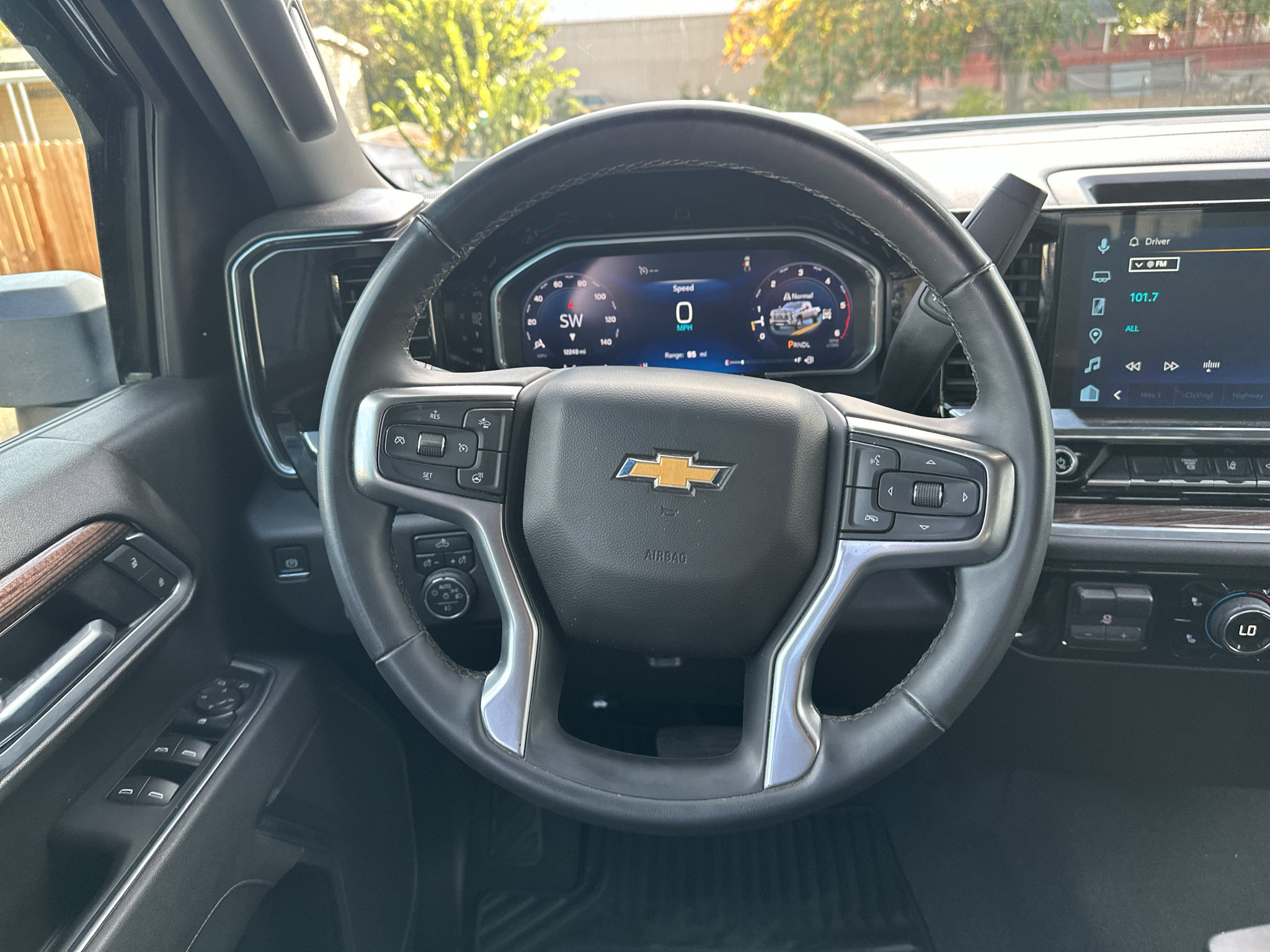 Used 2026 Chevrolet Silverado 3500 LT AWD/4WD image 25