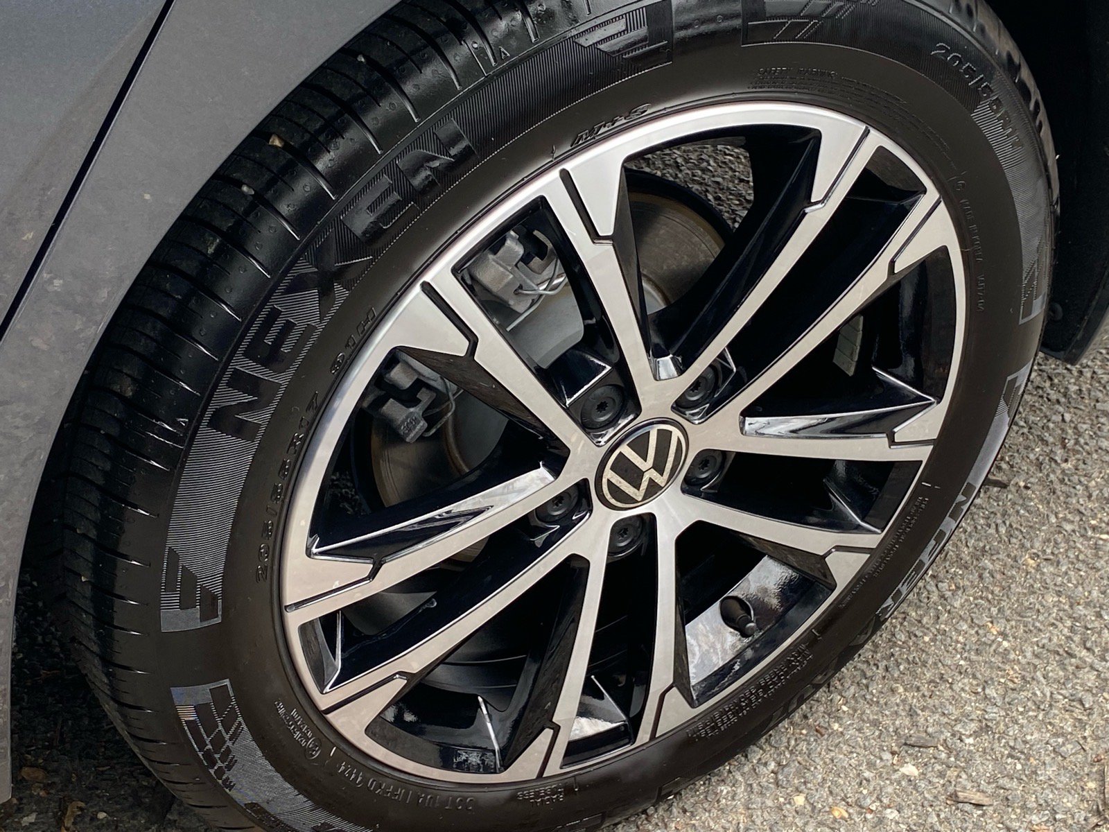 Certified 2025 Volkswagen Jetta Sport FWD image 21