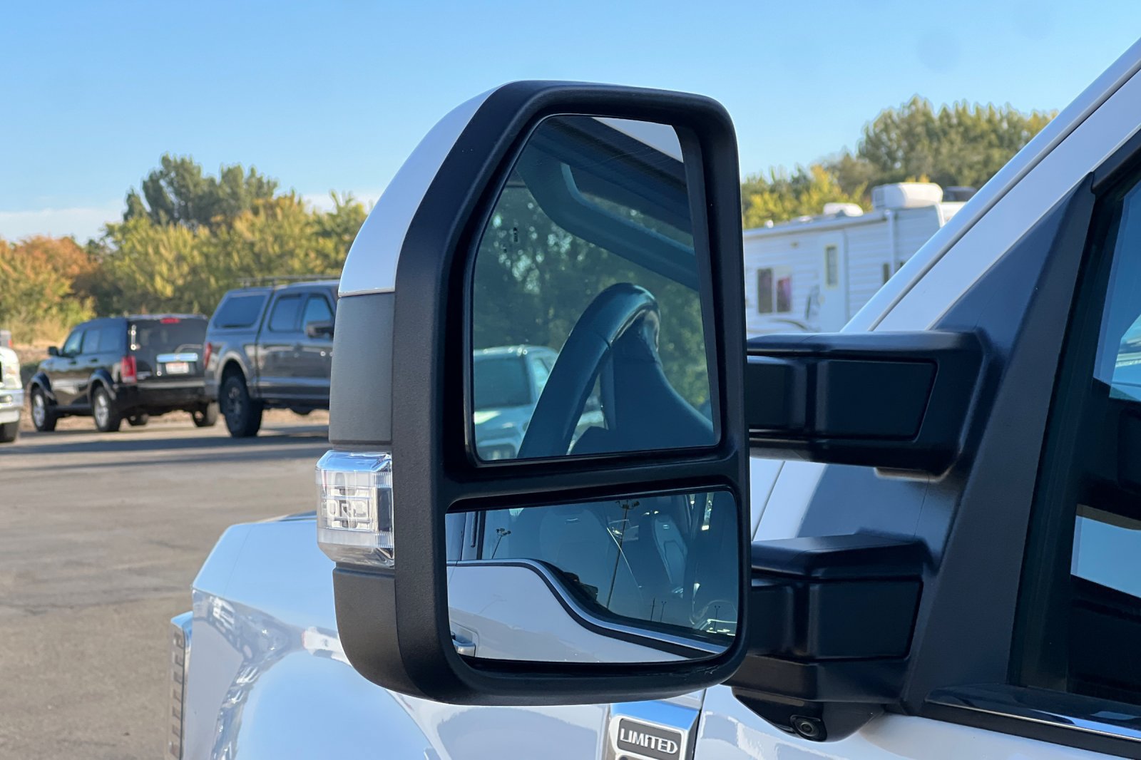 Used 2022 Ford F350 Limited AWD/4WD image 29