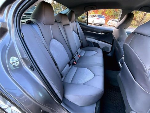 Certified 2022 Toyota Camry LE image 19
