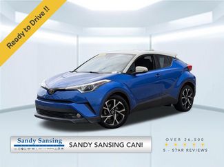 Used 2018 Toyota C-HR XLE FWD video 1