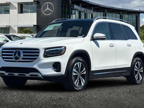 New 2025 Mercedes-Benz GLB 250 4MATIC image 8