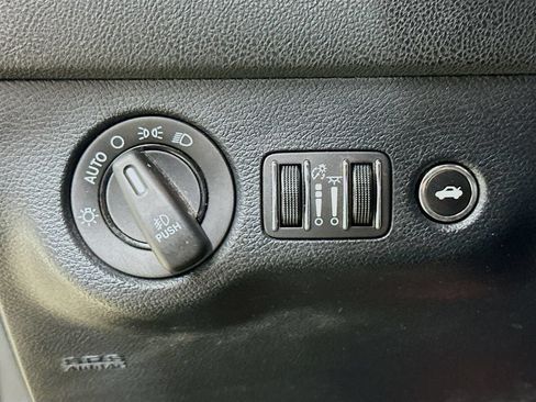 Used 2018 Dodge Charger SXT Plus w/ Quick Order Package 29J RWD image 12