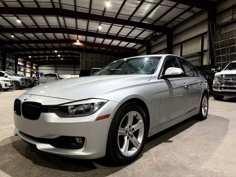 Used 2014 BMW 320i Sedan RWD image 9