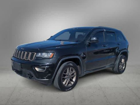 Used 2016 Jeep Grand Cherokee Laredo 75th Anniversary image 4