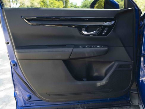 Used 2025 Honda CR-V EX-L image 36